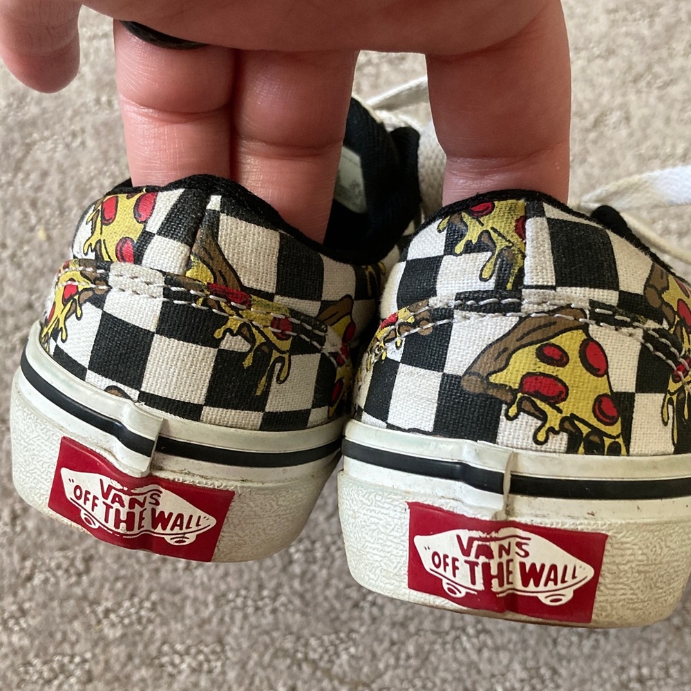 VANS Pizza Party checkerboard lace-up sneakers, Sz 11. - Picture 5 of 8